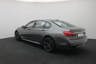 BMW 750, 4.4, 330 kW, petrol, automatic, four-wheel drive