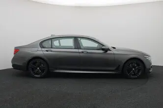 BMW 750, 4.4, 330 kW, petrol, automatic, four-wheel drive