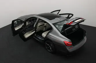 BMW 750, 4.4, 330 kW, petrol, automatic, four-wheel drive