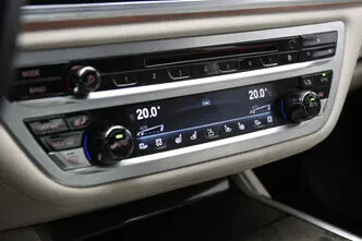 BMW 750, 4.4, 330 kW, petrol, automatic, four-wheel drive
