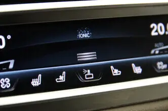 BMW 750, 4.4, 330 kW, petrol, automatic, four-wheel drive