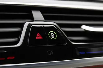 BMW 750, 4.4, 330 kW, petrol, automatic, four-wheel drive