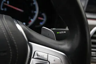 BMW 750, 4.4, 330 kW, petrol, automatic, four-wheel drive