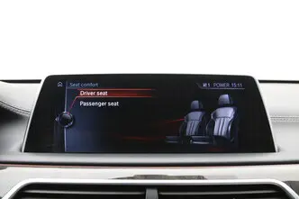 BMW 750, 4.4, 330 kW, petrol, automatic, four-wheel drive