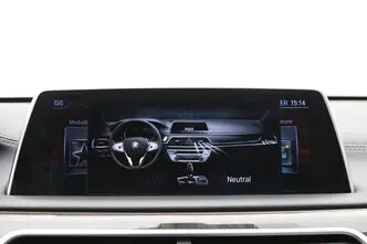 BMW 750, 4.4, 330 kW, petrol, automatic, four-wheel drive