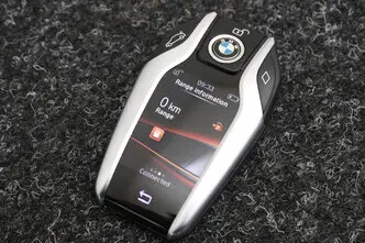 BMW 750, 4.4, 330 kW, petrol, automatic, four-wheel drive