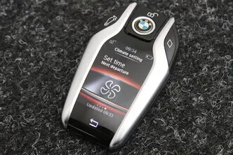 BMW 750, 4.4, 330 kW, petrol, automatic, four-wheel drive