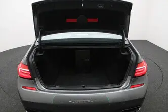 BMW 750, 4.4, 330 kW, petrol, automatic, four-wheel drive