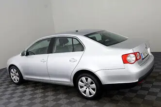 Volkswagen Jetta, 1.6, 75 kW, bensiin, manuaal, esivedu