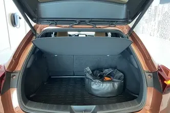 Lexus UX 300, 57 kW, электричество, передний привод