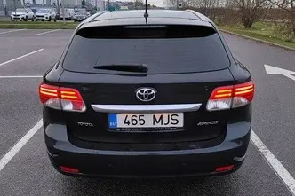 Toyota Avensis, 1.8, 108 kW, benzinas, automatinė, priekiniai varomieji ratai