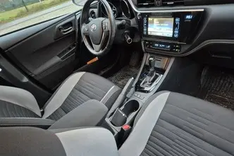 Toyota Auris, 1.6, 97 kW, bensiin, automaat, esivedu