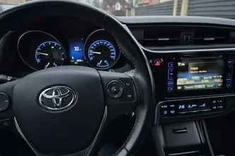 Toyota Auris, 1.6, 97 kW, bensiin, automaat, esivedu