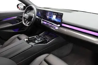 BMW 540, 210 kW, hübriid, automaat, nelikvedu