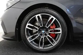 BMW 540, 210 kW, hübriid, automaat, nelikvedu