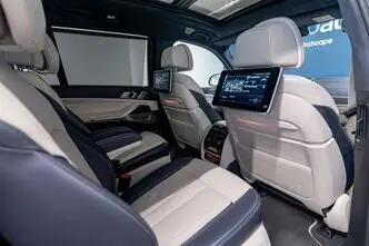 BMW X7, 3.0, 294 kW, diesel, automatic, four-wheel drive