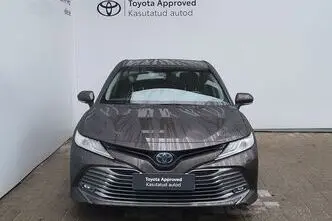 Toyota Camry, 2.5, 131 kW, hybrid, automatic, front-wheel drive