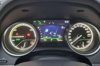 Toyota Camry, 2.5, 131 kW, hybrid, automatic, front-wheel drive