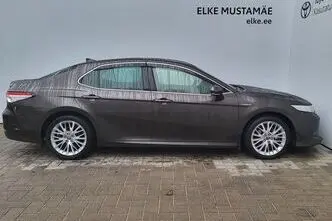 Toyota Camry, 2.5, 131 kW, hybrid, automatic, front-wheel drive