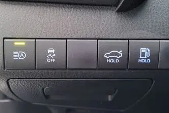 Toyota Camry, 2.5, 131 kW, hybrid, automatic, front-wheel drive