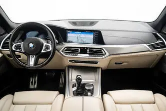 BMW X5, 3.0, 210 kW, hybrid, automatic, four-wheel drive