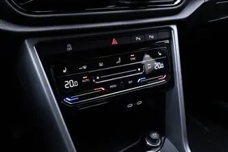 Volkswagen T-Roc, 2.0, 110 kW, дизель, автомат, передний привод