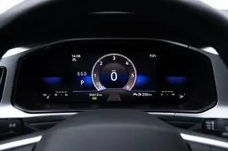 Volkswagen T-Roc, 2.0, 110 kW, дизель, автомат, передний привод