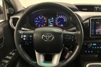 Toyota Hilux, 2.4, 110 kW, diisel, manuaal, nelikvedu