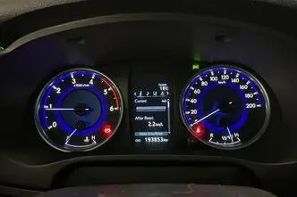 Toyota Hilux, 2.4, 110 kW, diisel, manuaal, nelikvedu