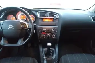 Citroën C4, 1.4, 70 kW, bensiin, manuaal, esivedu