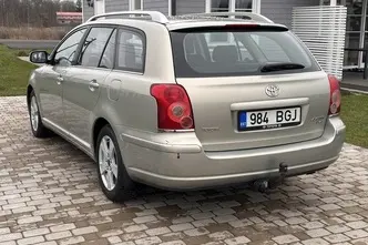 Toyota Avensis, 2.2, 110 kW, diesel, manual, front-wheel drive