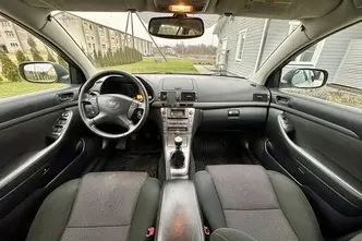 Toyota Avensis, 2.2, 110 kW, diesel, manual, front-wheel drive