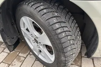 Toyota Avensis, 2.2, 110 kW, diesel, manual, front-wheel drive