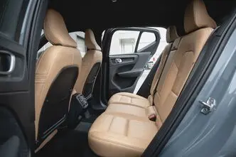 Volvo XC40, 2.0, 145 kW, hybrid, automatic, four-wheel drive