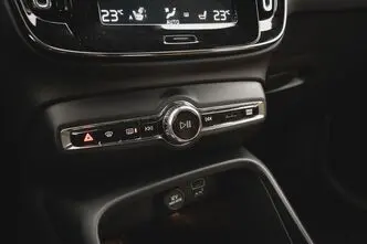 Volvo XC40, 2.0, 145 kW, hybrid, automatic, four-wheel drive