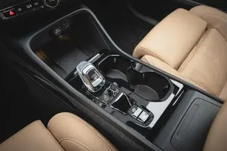 Volvo XC40, 2.0, 145 kW, hybrid, automatic, four-wheel drive