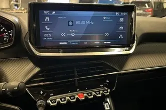 Peugeot 2008, 1.2, 96 kW, petrol, automatic, front-wheel drive