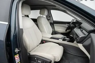 Audi e-tron, 300 kW, electric, automatic