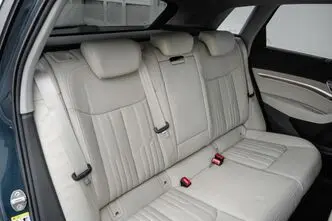 Audi e-tron, 300 kW, electric, automatic