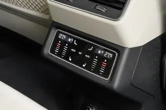 Audi e-tron, 300 kW, electric, automatic