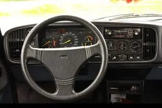 Saab 900, 2.0, 107 kW, bensiin, manuaal, esivedu