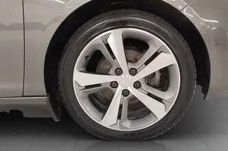 Peugeot 308, 1.2, 96 kW, petrol, automatic, front-wheel drive