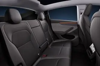 Tesla Model Y, 377 kW, elekter, automaat, nelikvedu