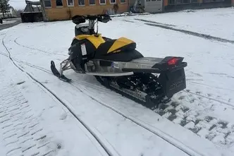 0.6, 93 kW, benzīns, automātiskā, aizmugurējā piedziņa