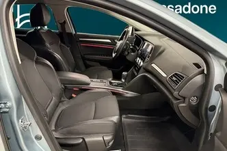 Renault Megane, 1.6, 67 kW, plug-in hybrid, automatic, front-wheel drive