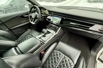 Audi Q8, 3.0, 210 kW, hybrid, automatic, four-wheel drive