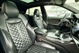 Audi Q8, 3.0, 210 kW, hybrid, automatic, four-wheel drive