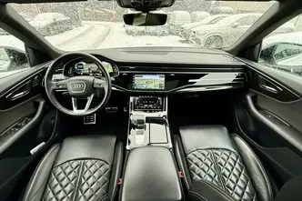 Audi Q8, 3.0, 210 kW, hybrid, automatic, four-wheel drive