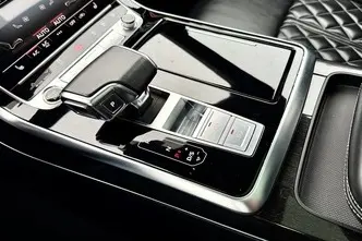 Audi Q8, 3.0, 210 kW, hybrid, automatic, four-wheel drive