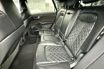 Audi Q8, 3.0, 210 kW, hybrid, automatic, four-wheel drive